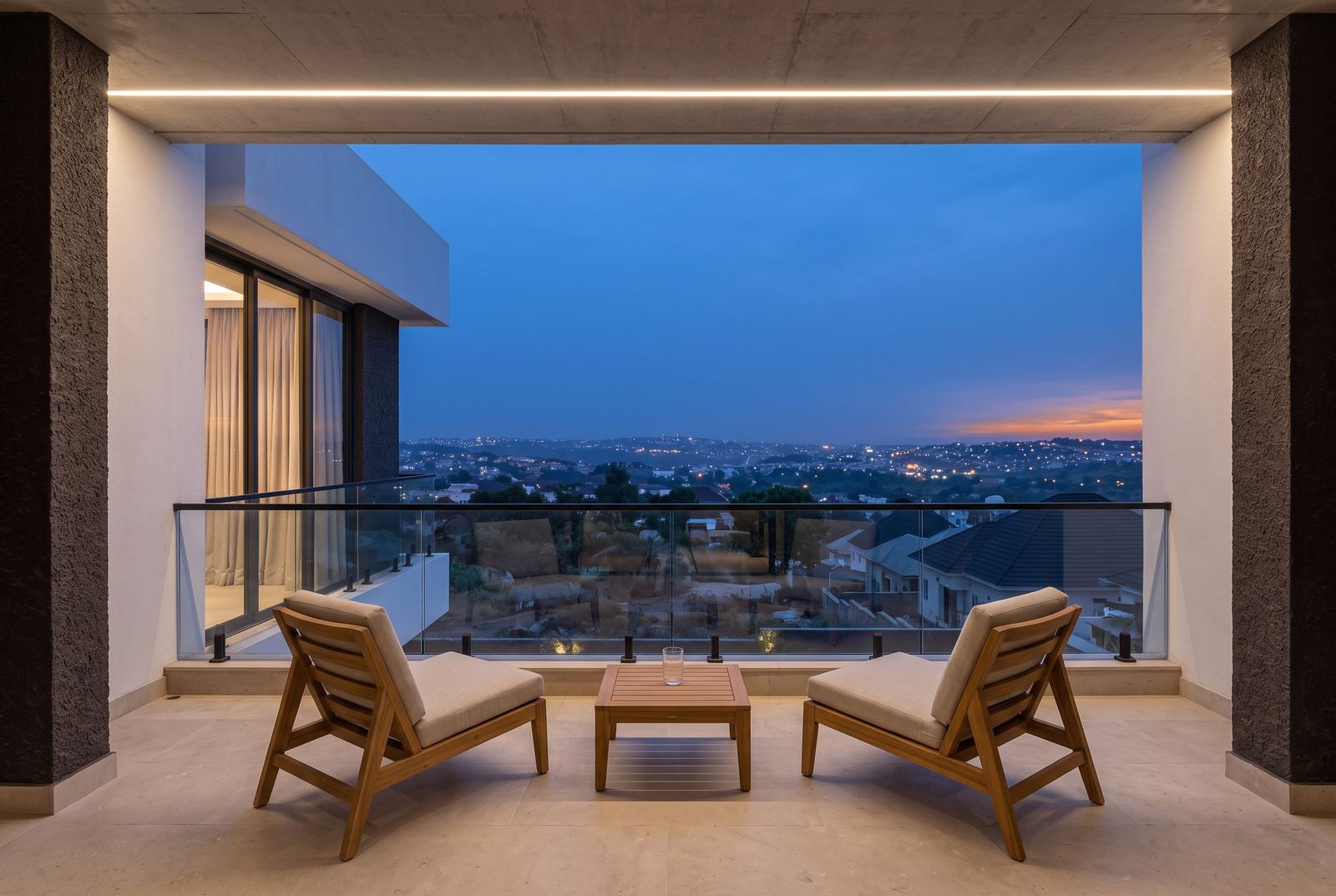 Design visualisation of Claire Mont, CM-17 · The balcony, looking out